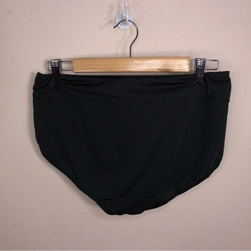 NWOT XL Hanes Set Of 3 Underwear Briefs Neutral Tones White Beige Black Classic